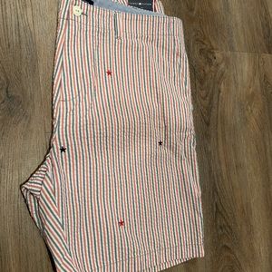 Men short. Tommy Hilfiger size 38w new with tag